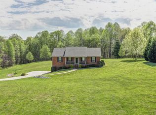 2409 Lights Chapel Rd, Greenbrier, TN 37073