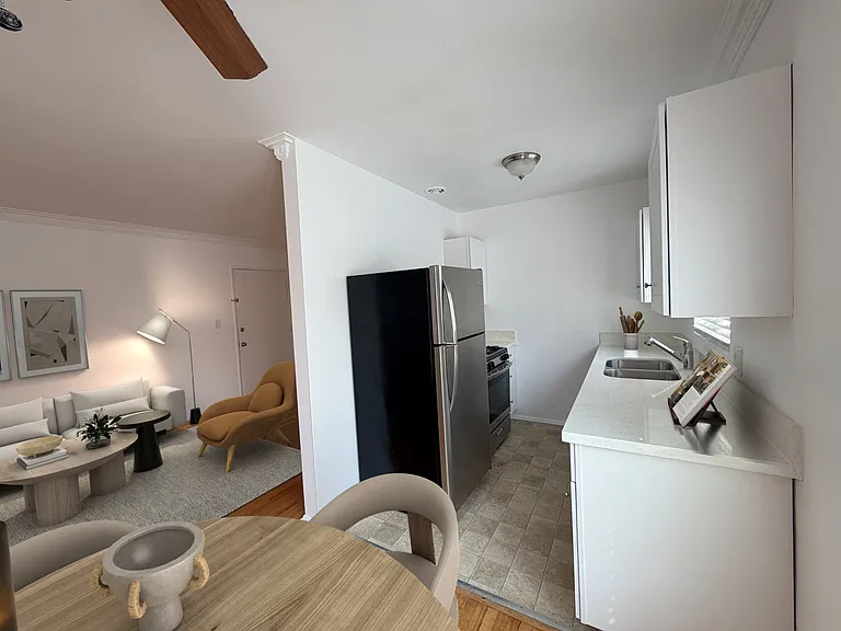 1800 Kelton Ave #7 — Photo 3