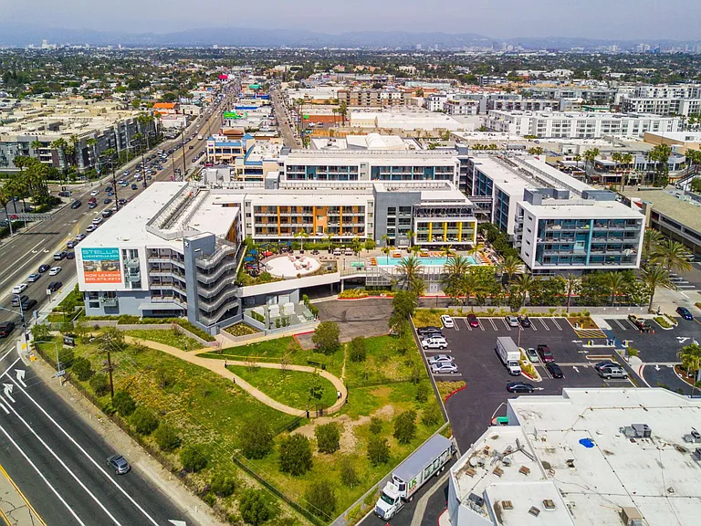 Stella CA — Photo 5