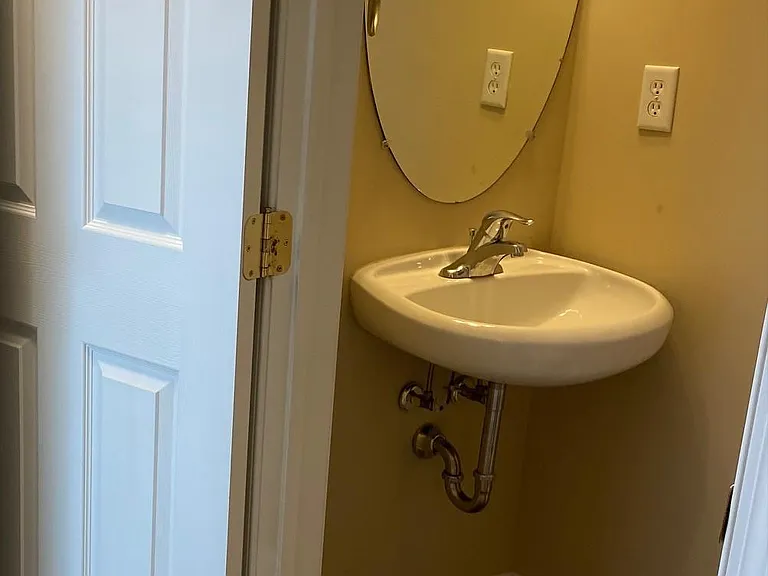 2728 Hunters Crest Dr — Photo 5