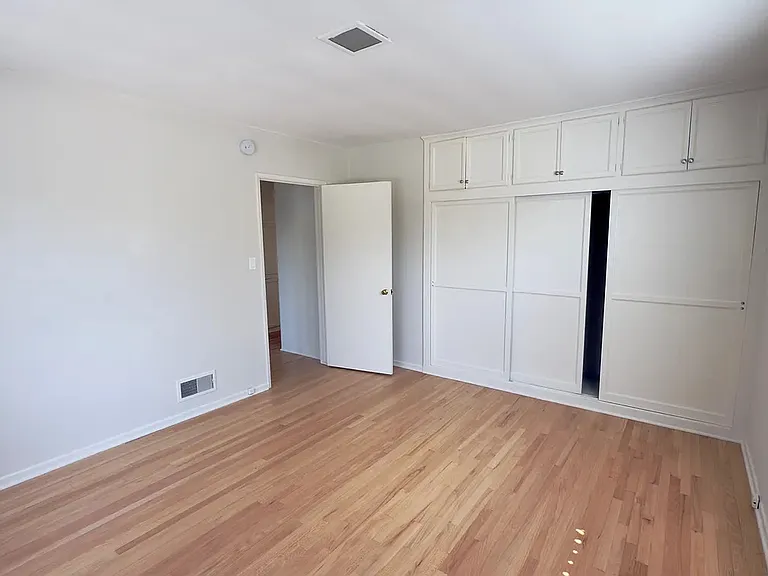 745 S Plymouth Blvd #3 — Photo 8