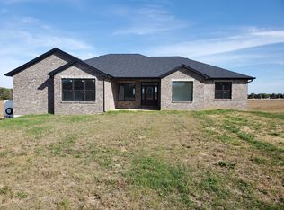 2858 Staunton Rd, Troy, IL 62294