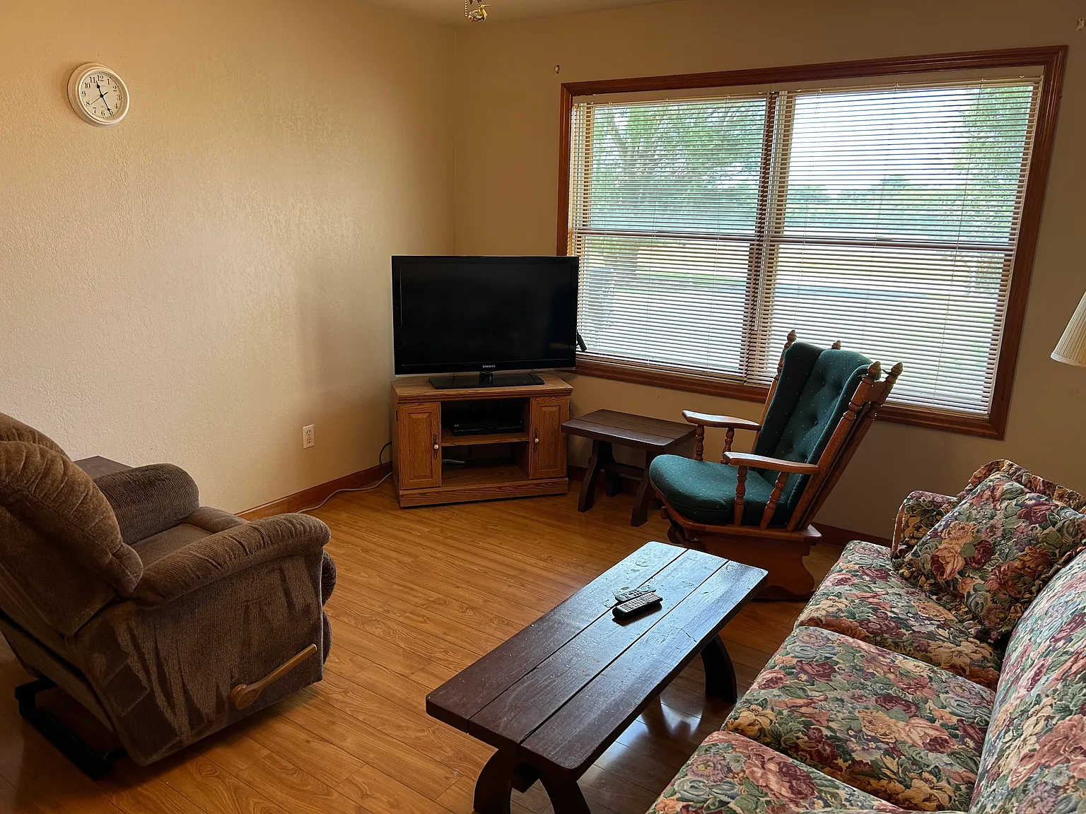 3 bed, 1728 sqft, $2,900 — Photo 4