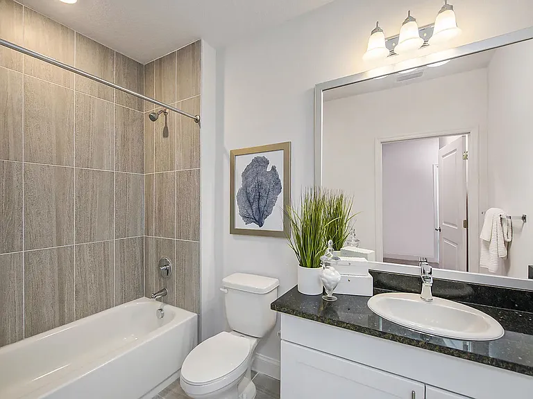 Grand Oak Apartments — Photo 42