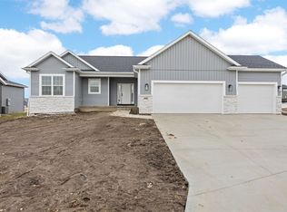 840 Longbow Ct, Marion, IA 52302
