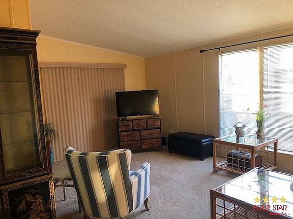 3rd image of 401 Morristown Cay