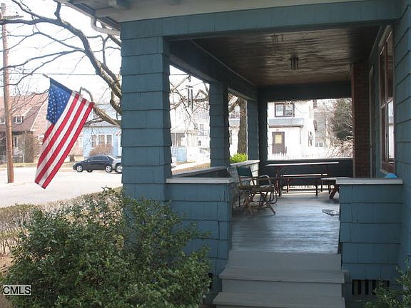 4th image of 574 Maplewood Ave