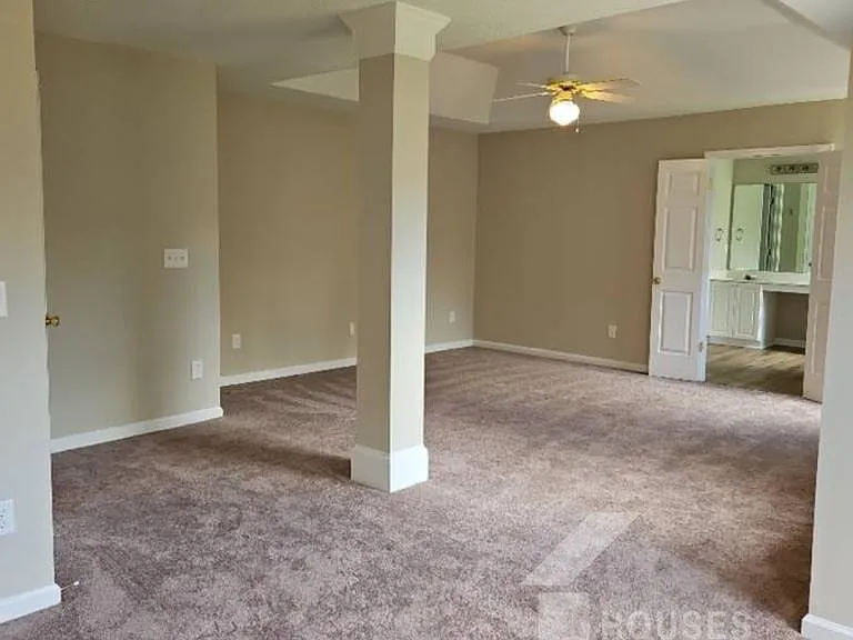210 Stapleford Park Dr — Photo 15