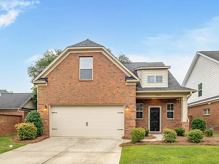 3057 Girard Dr — Photo 2
