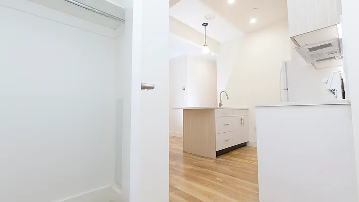 Rented by Nooklyn NYC LLC | media 5