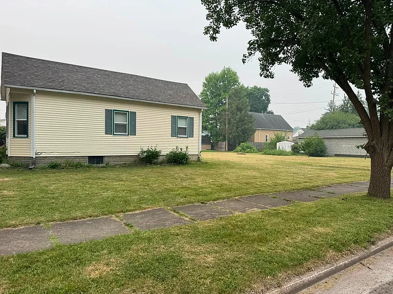 1402 S Van Buren St — Photo 13