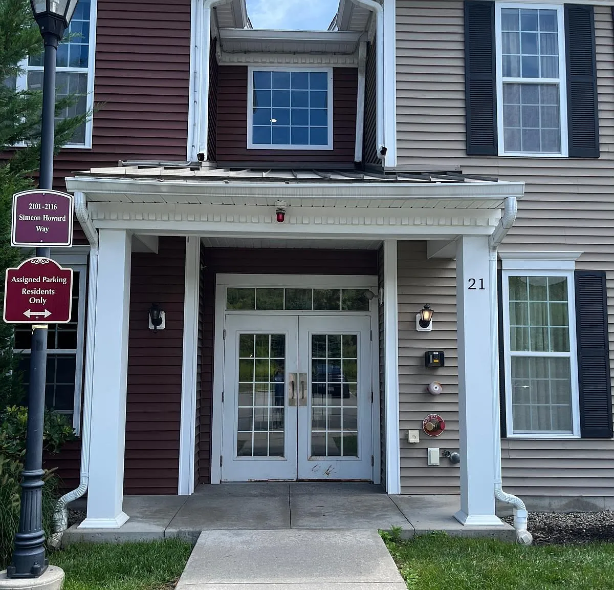2 bed, 2.0 bath, 1290 sqft, $2,875 — Photo 1