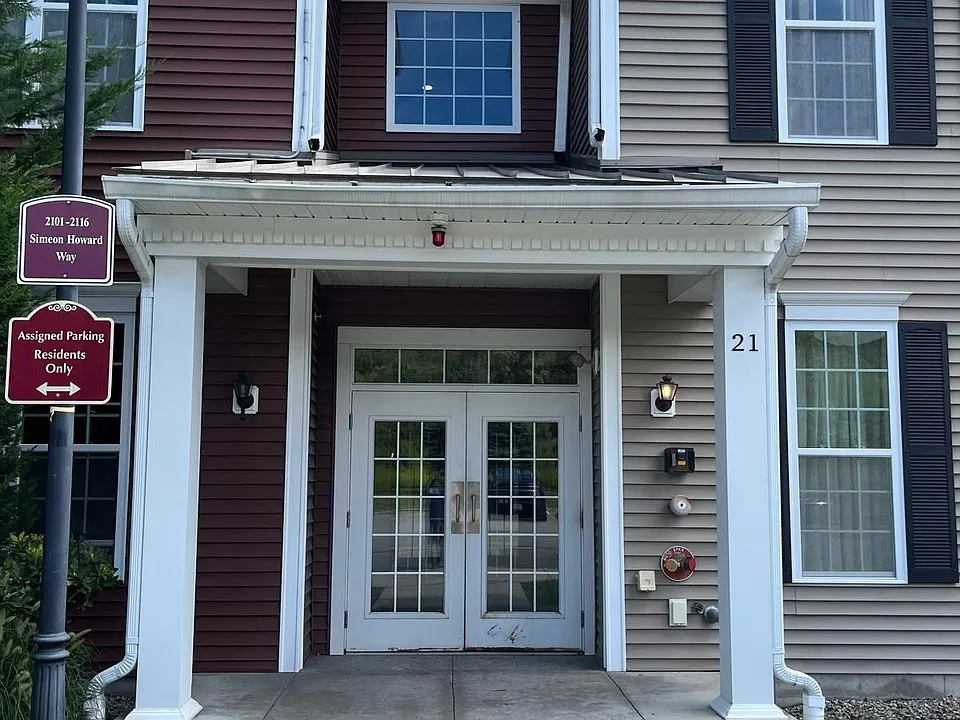 2115 Simeon Howard Way #2115