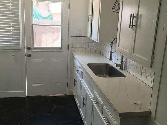 3rd image of 4772 College Ave #74