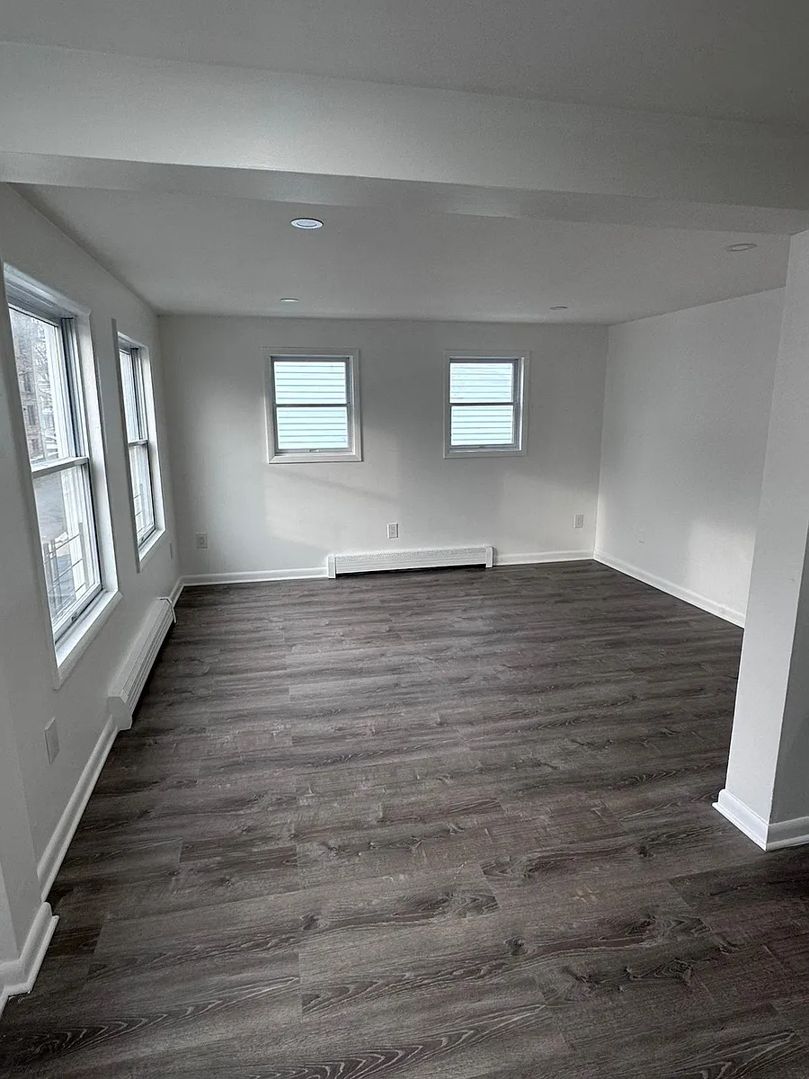 Building Photo - 21 Cooley Pl #3