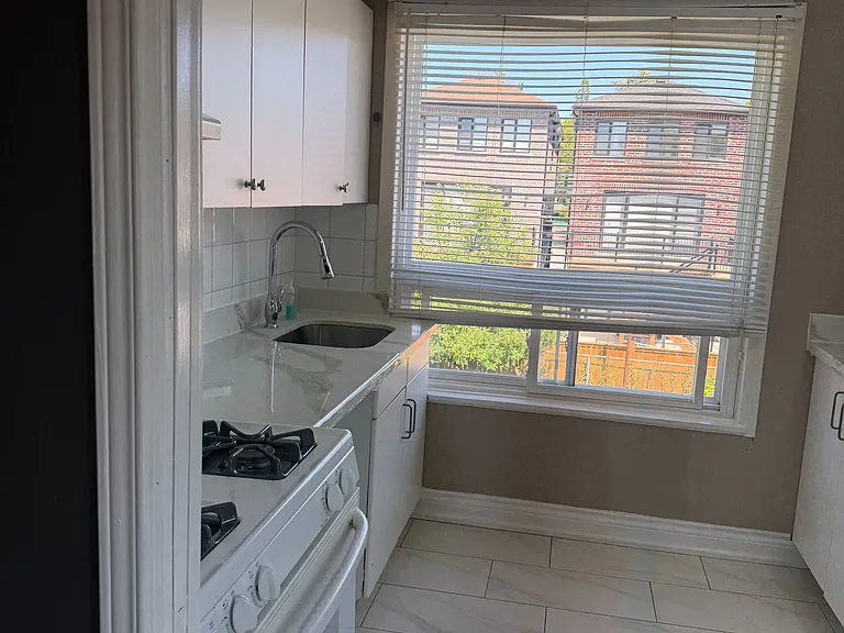 983 Victoria Park Ave #2 — Photo 6