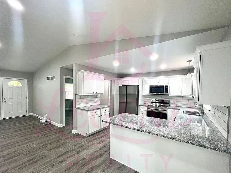 113 Mill Pond Dr — Photo 5