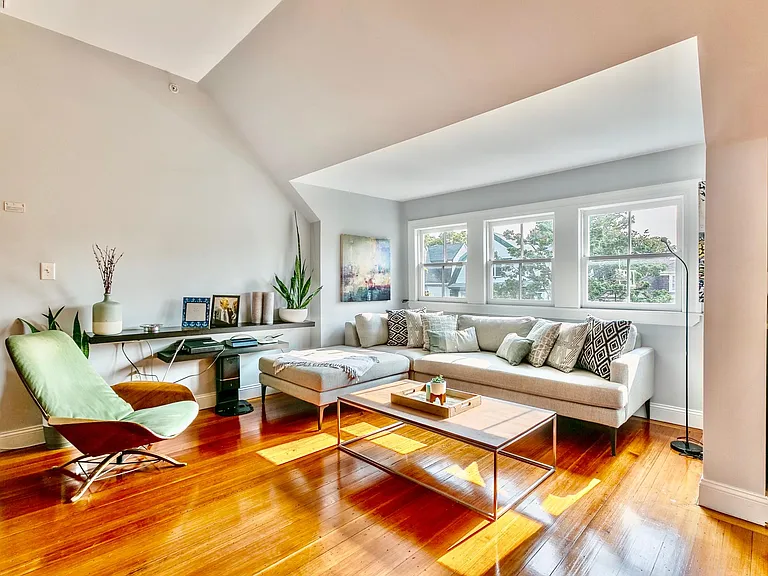 26 Adams St #4 — Photo 7