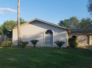 2482 Edna Dr, Eagle Pass, TX 78852