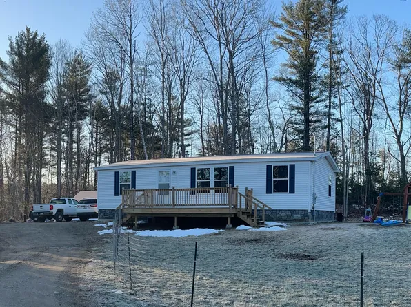 27 Russell Lane, Warren, ME 04864