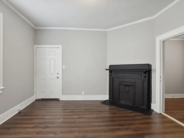 815 E Bolton St — Photo 6
