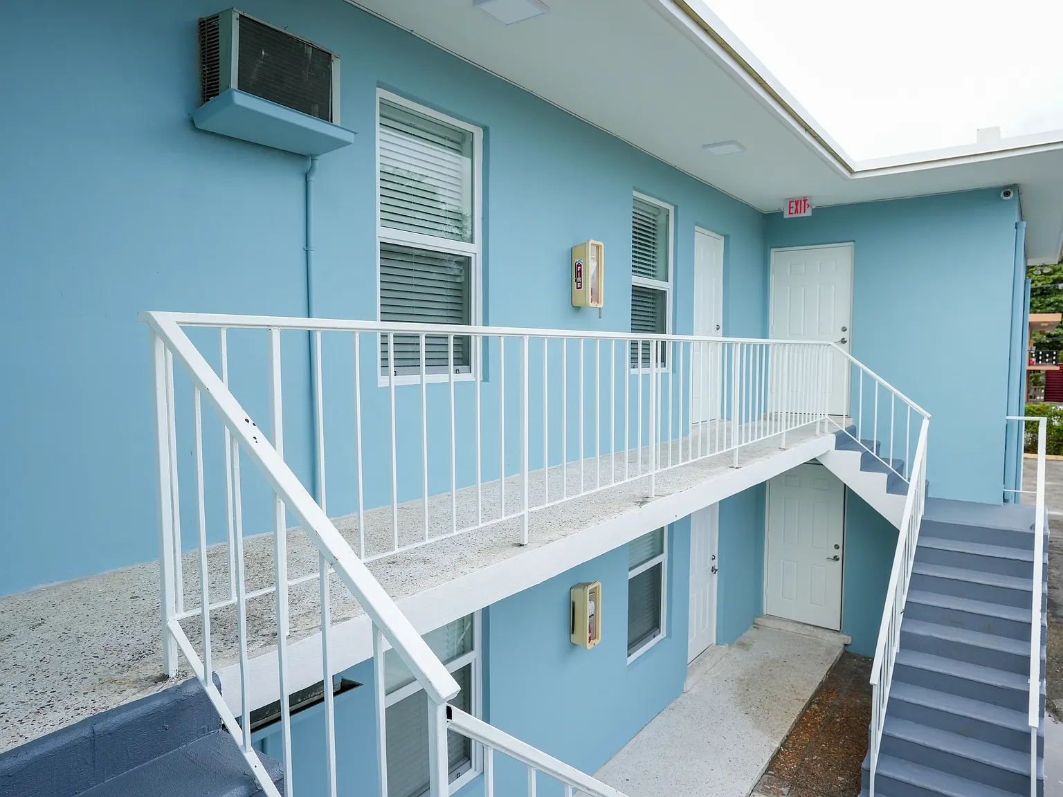2 bed, 950 sqft, $2,000 — Photo 2