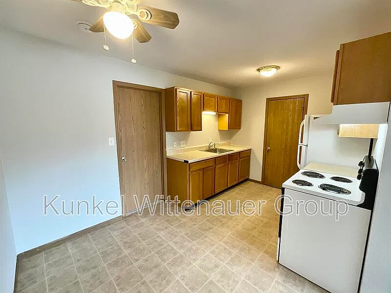 1 bed, 1.0 bath, 600 sqft, $695 — Photo 4