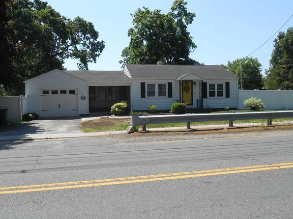 493 Prospect St, Chicopee, MA 01020