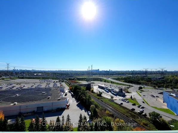 39 Oneida Cres #Penthouse 5, Richmond Hill, ON L4B 4T9