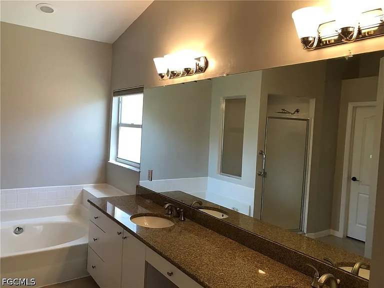 8223 Breton Cir — Photo 9