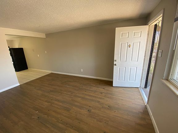 2nd image of 1119 Rosemary St APT 1