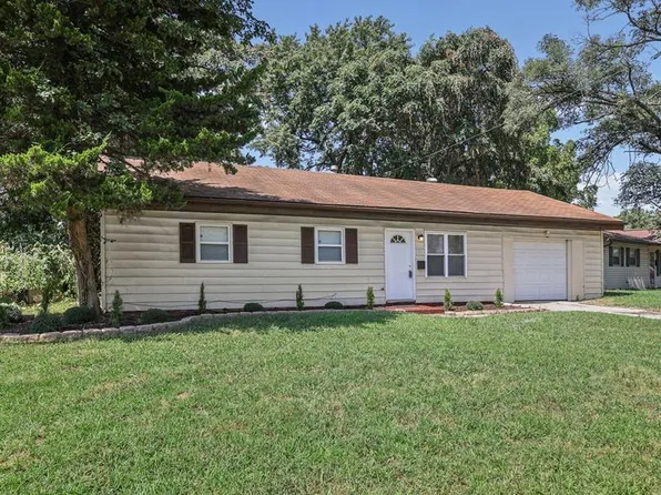 101 Saint Barbara Ln, Cahokia, IL 62206