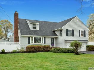 44 Shebar Dr, Islip, NY 11751