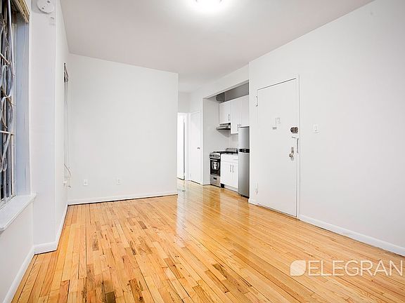 4th image of 229 E 84th St APT 4C