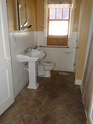 2nd image of 302 Edgewood Ave