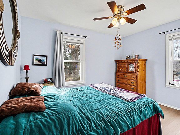 5th image of 2424 Nichols Rd