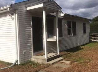 25 Randall Dr, Trumbull, CT 06611