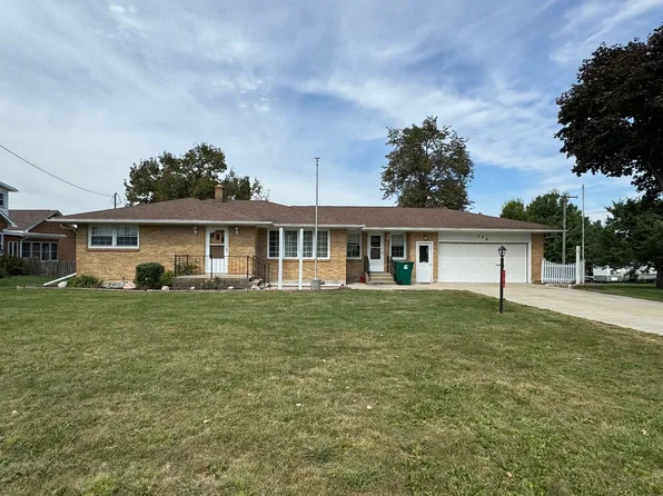 204 W Logan St, Forreston, IL 61030