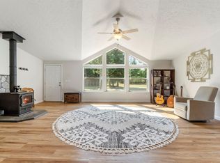 75 Ocean Front Pl, Naples, ID 83847