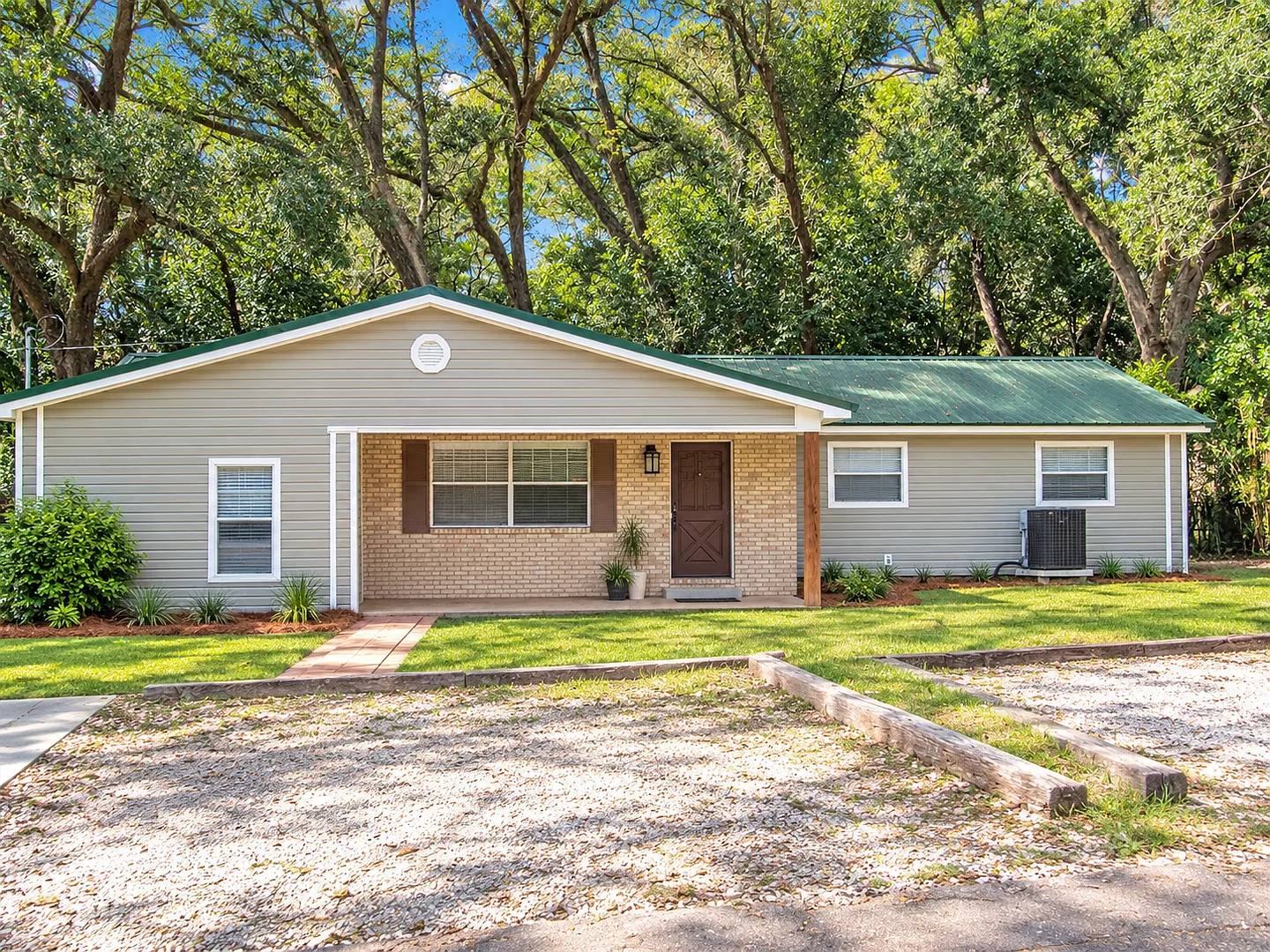 4 Bed 2 Bath Located Near the Stadium — Photo 1