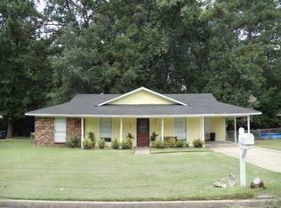 609 Randall Cir, Pearl, MS 39208