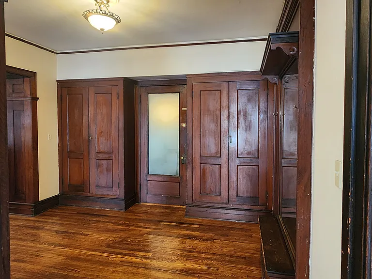 St. James Court Historic Apartments — Photo 69