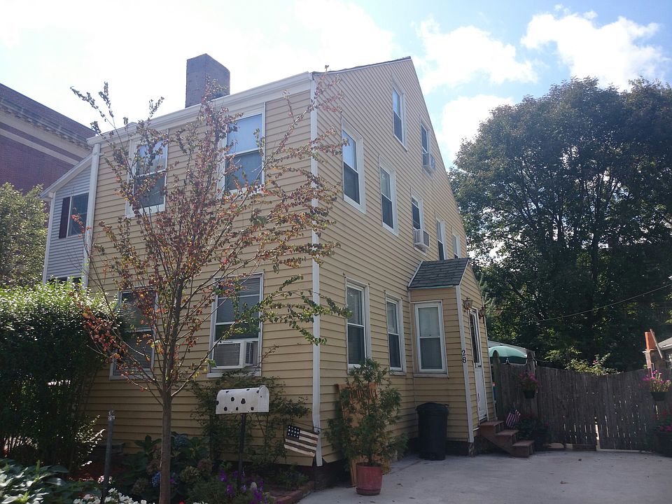 2nd image of 28 Middle St