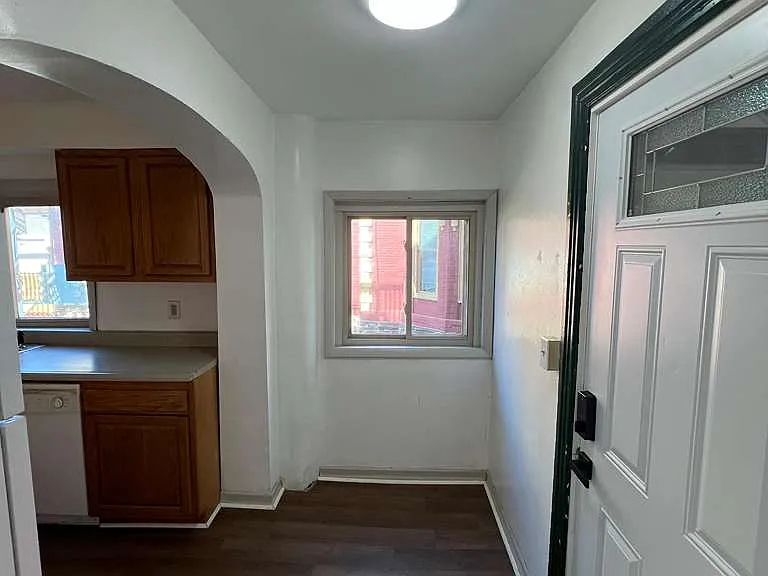 761 W 3rd St #2 — Photo 13