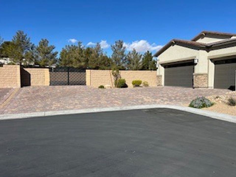 8421 S Cimarron Rd, Las Vegas, NV 89113 Zillow