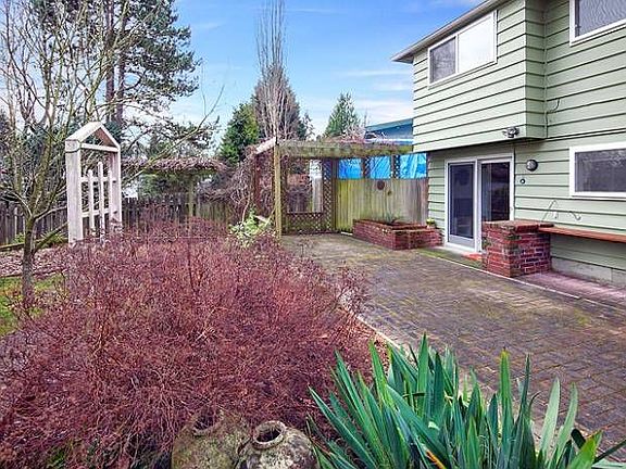 Patio with Trellis