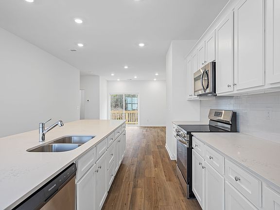 4th image of 4243 Tillie Cir