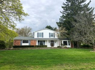 2744 Hunters Hill Rd, Bloomfield Hills, MI 48304