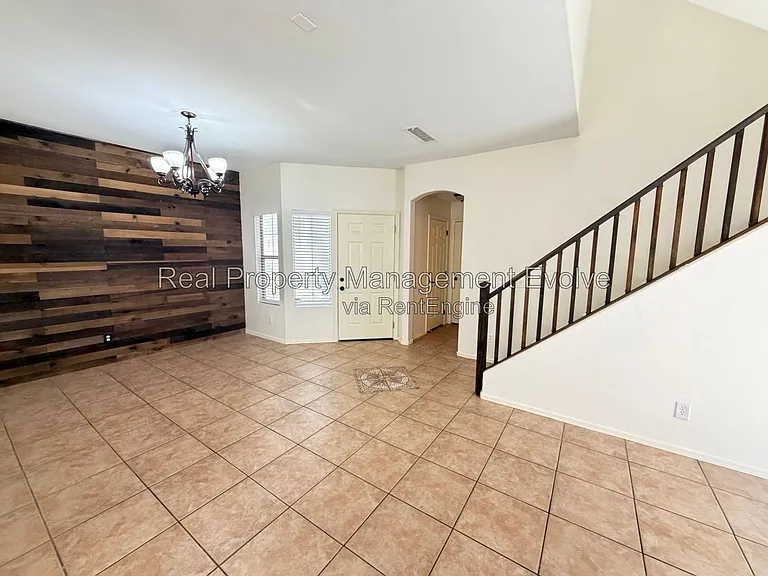 2060 N 30th St — Photo 5