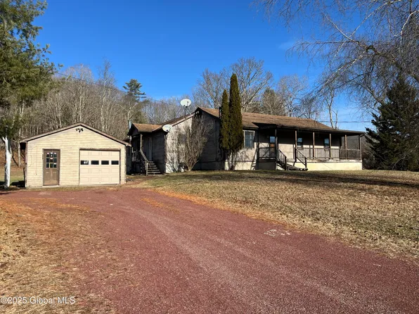 933 Chamberlain Mills Road, Salem, NY 12865